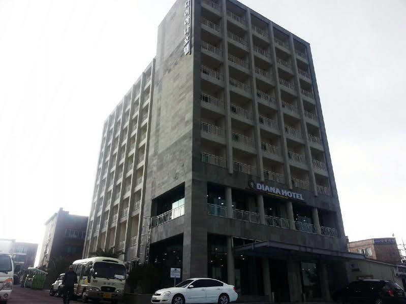 Sims Hotel Jeju Exterior foto
